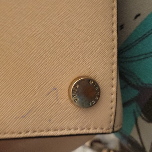 Beautiful Michael Kors pink Selma leather bag - Picture 7 of 8